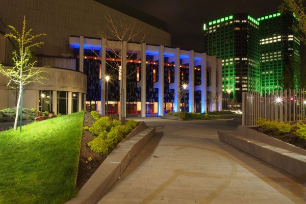 Ecole-Creativite-FGagnon-MTL-Nocturne-Ete-PlaceDesArts